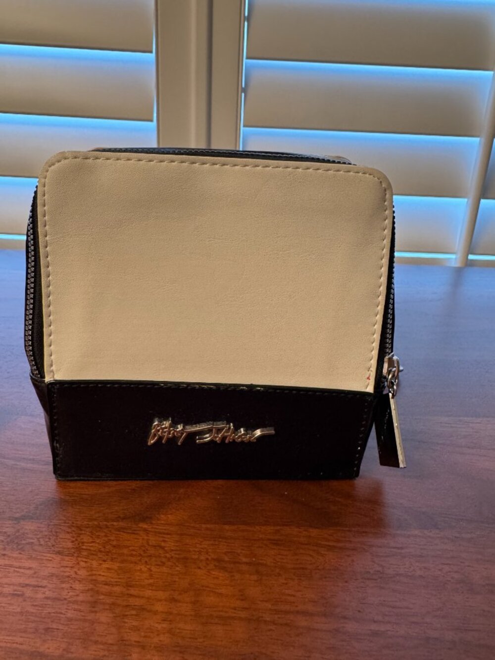 📸 Betsey Johnson Oh Snap Kitsch Crossbody Polaroid Purse 📸 - Picture 4 of 10